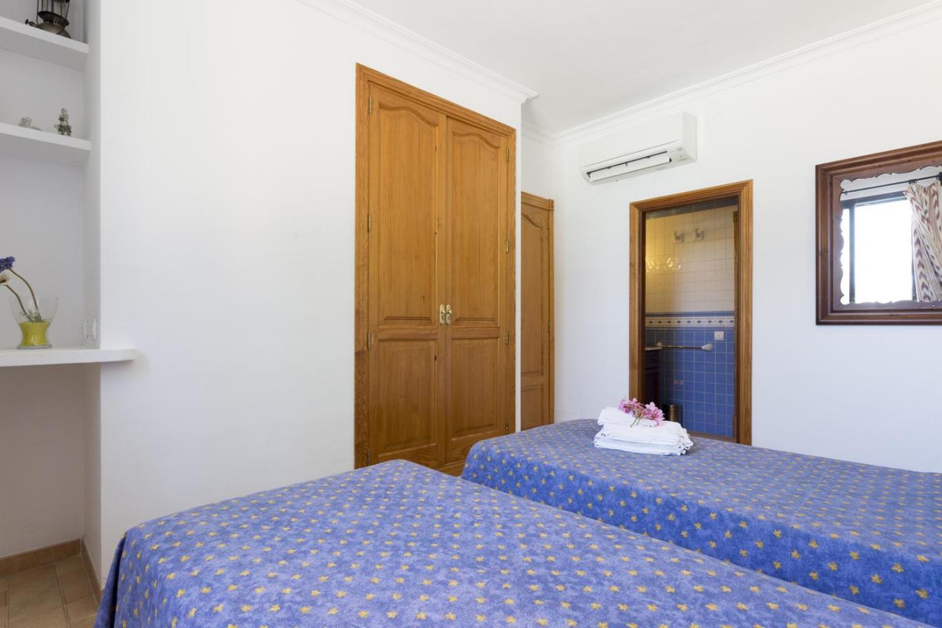Villa With Private Mountain Ideal Runners Trailers Near Beach Approx 5 Min Walking Beach,Property Belong Puerto Pollensa Villas And Apartments Bagian luar foto